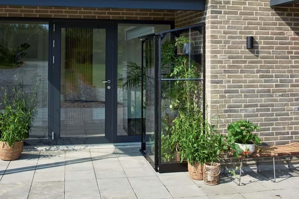 Halls QUBE Lean-to 42 2ft x 4ft Greenhouse