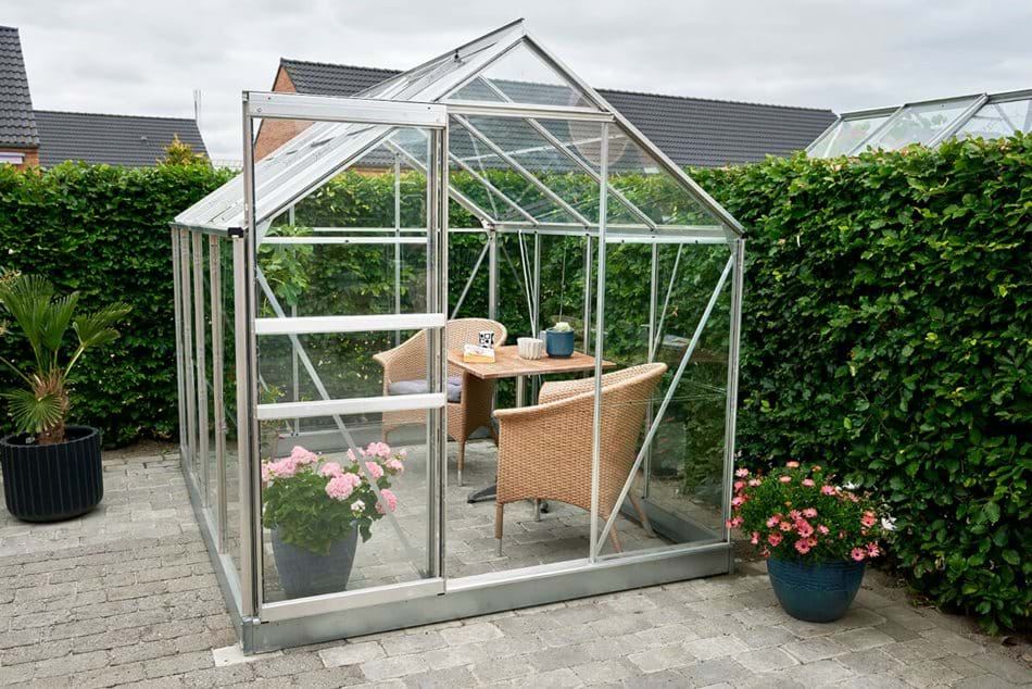 Halls POPULAR 68 6ft x 8ft Greenhouse