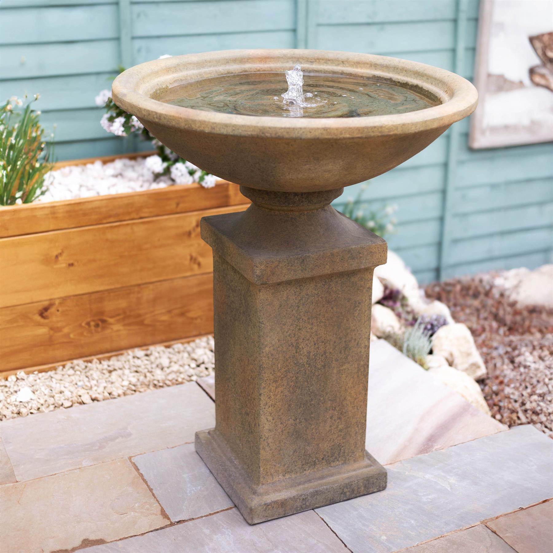 La Hacienda 45304 Roman Pedestal Water Feature