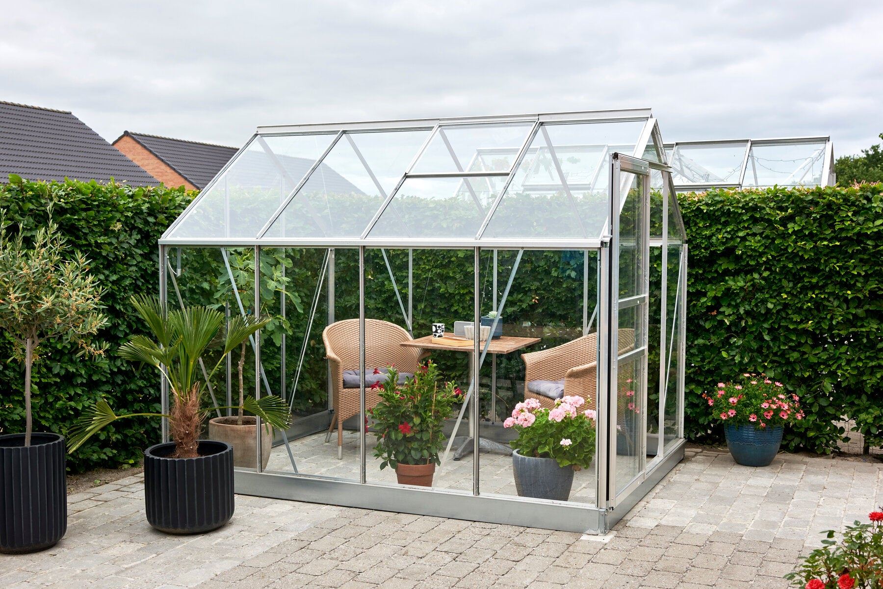 Halls POPULAR 68 6ft x 8ft Greenhouse