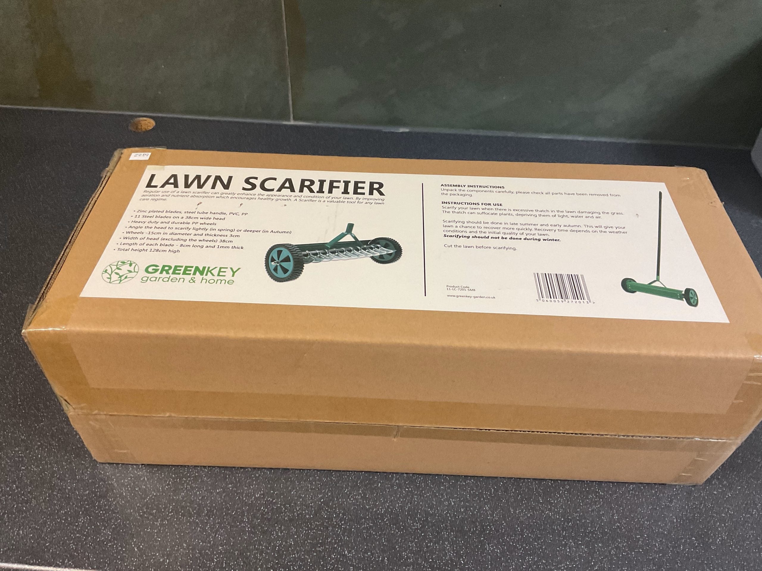 Greenkey Lawn Scarifier supplied in POS carton