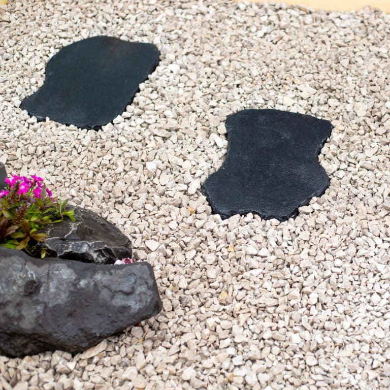 Kelkay Natural Random Stepping Stone 400 x 300mm or 600 x 400mm Charcoal, Lakefell